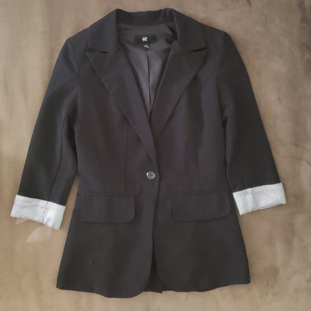 Custom Tailored Black Summer Business Casual Blazer by iZ Byer